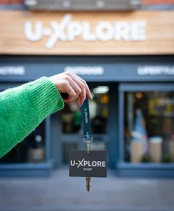 CustomPhoneWalletsNow.com