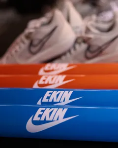 CustomPhoneWalletsNow.com