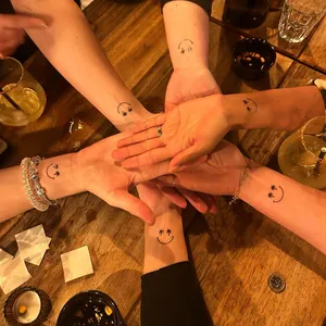 CustomPhoneWalletsNow.com