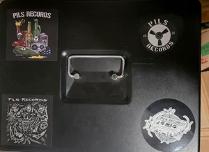 CustomPhoneWalletsNow.com - Square Stickers