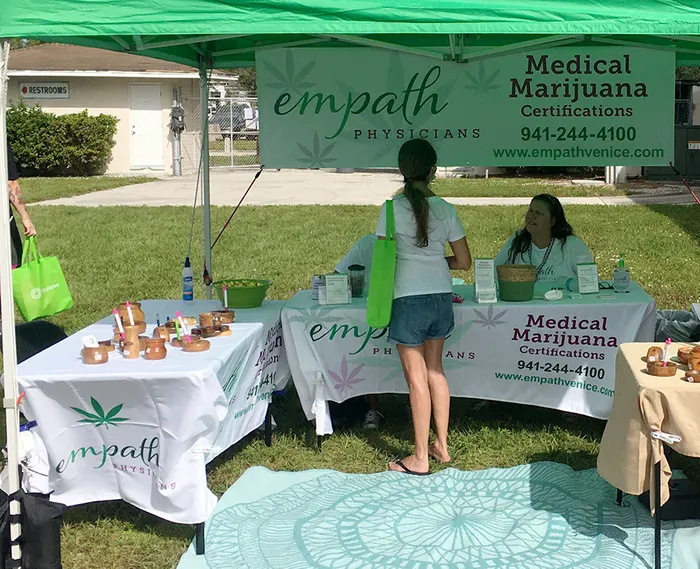 CustomPhoneWalletsNow.com