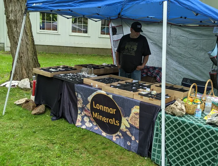 CustomPhoneWalletsNow.com