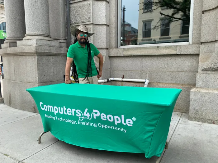 CustomPhoneWalletsNow.com