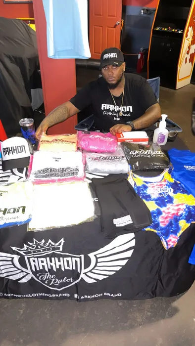 CustomPhoneWalletsNow.com