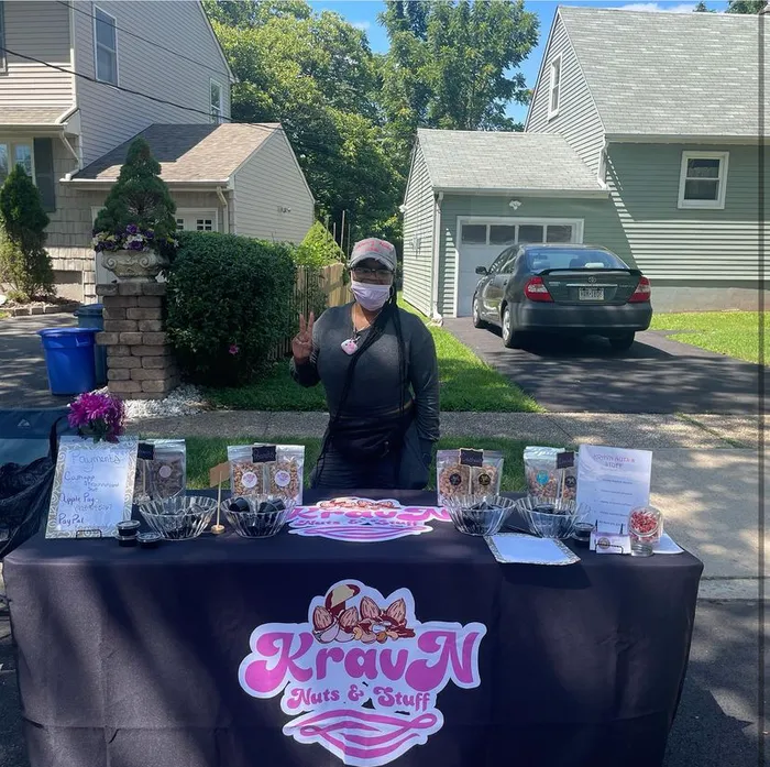 CustomPhoneWalletsNow.com