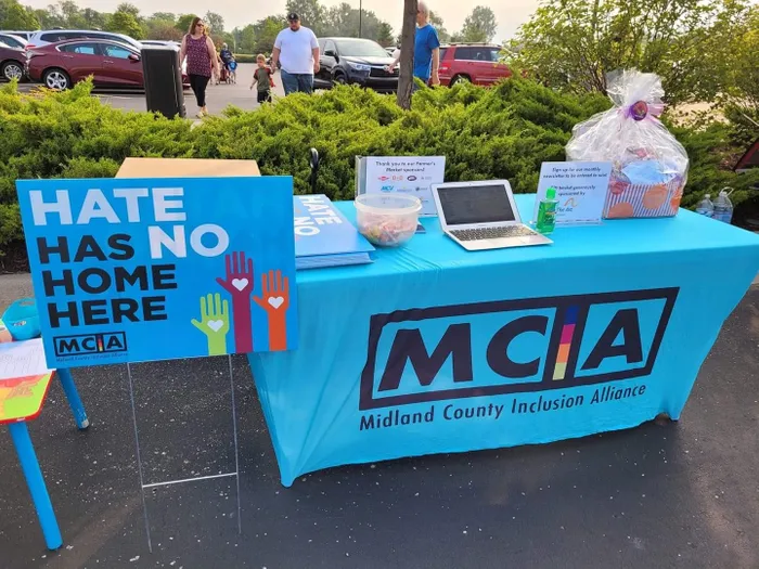 CustomPhoneWalletsNow.com