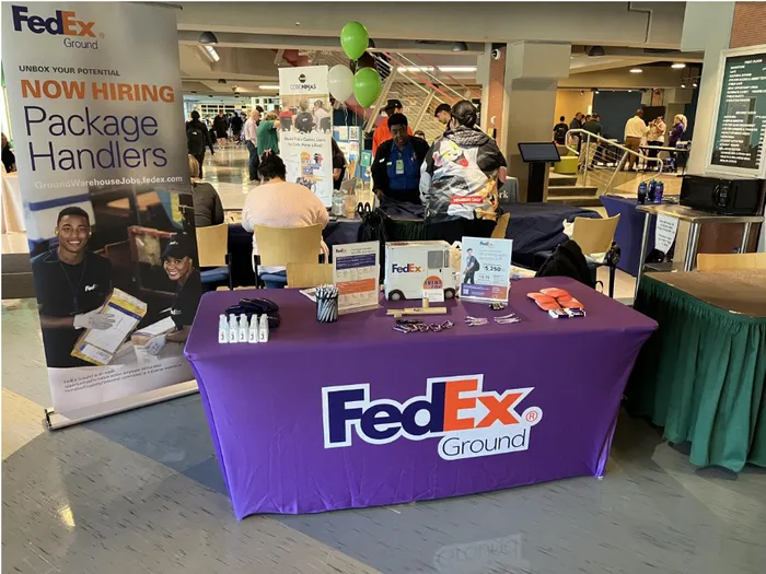 CustomPhoneWalletsNow.com