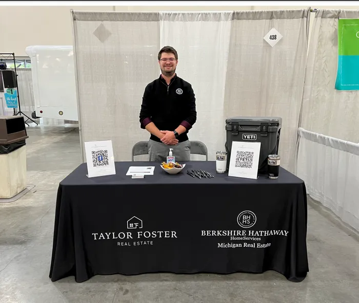 CustomPhoneWalletsNow.com