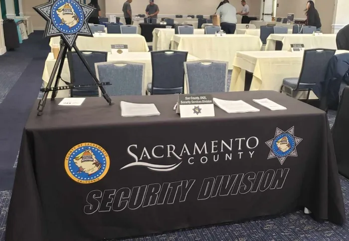 CustomPhoneWalletsNow.com