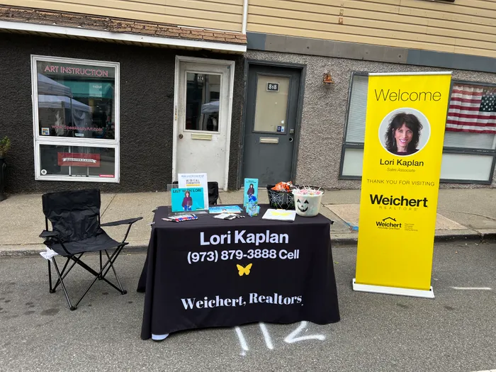 CustomPhoneWalletsNow.com