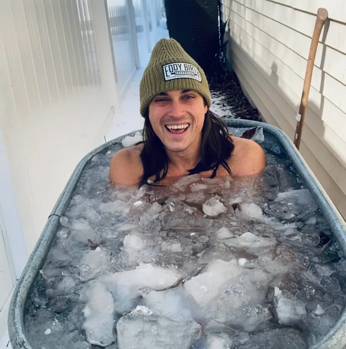 CustomPhoneWalletsNow.com