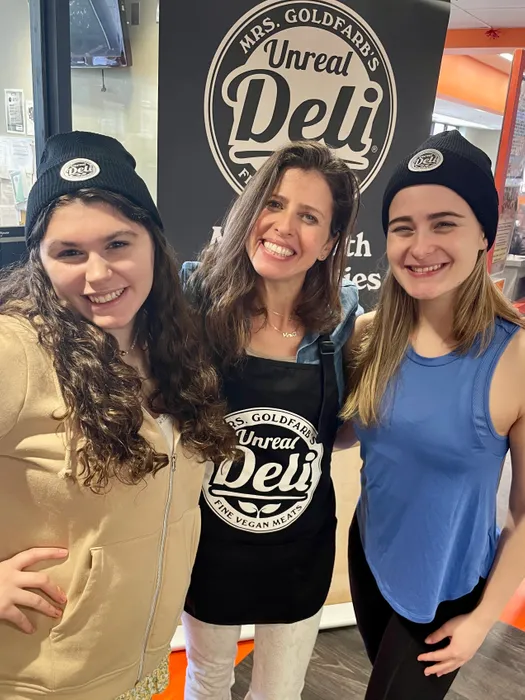 CustomPhoneWalletsNow.com