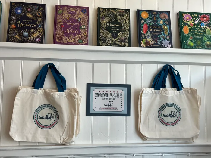 CustomPhoneWalletsNow.com