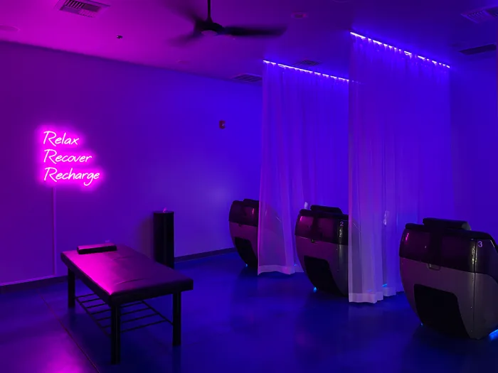 CustomPhoneWalletsNow.com