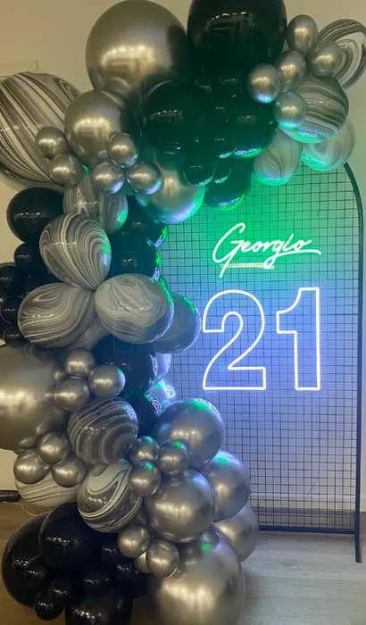 CustomPhoneWalletsNow.com - Custom Neon Sign