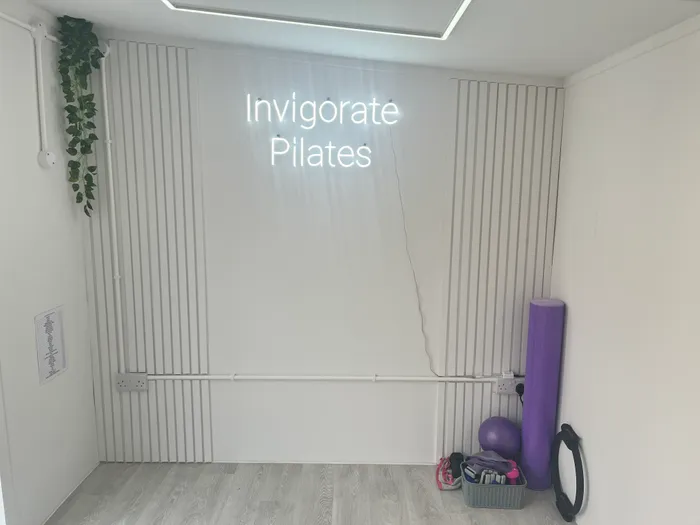 CustomPhoneWalletsNow.com - Custom Neon Sign