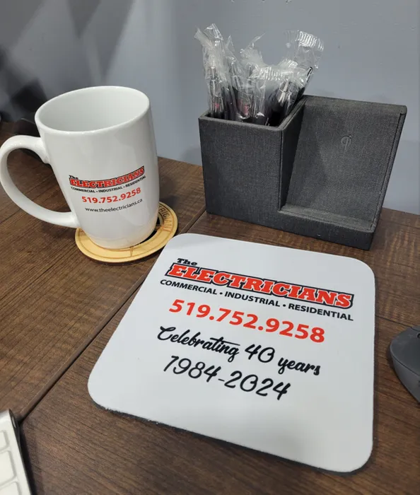 CustomPhoneWalletsNow.com - Custom Square Mouse Pad