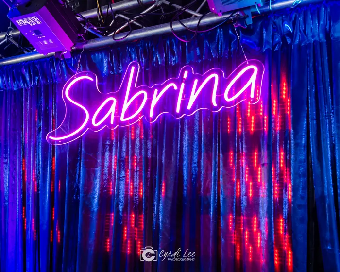 CustomPhoneWalletsNow.com - Custom Neon Sign