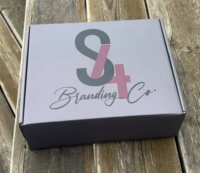 CustomPhoneWalletsNow.com - Custom Mailer Box