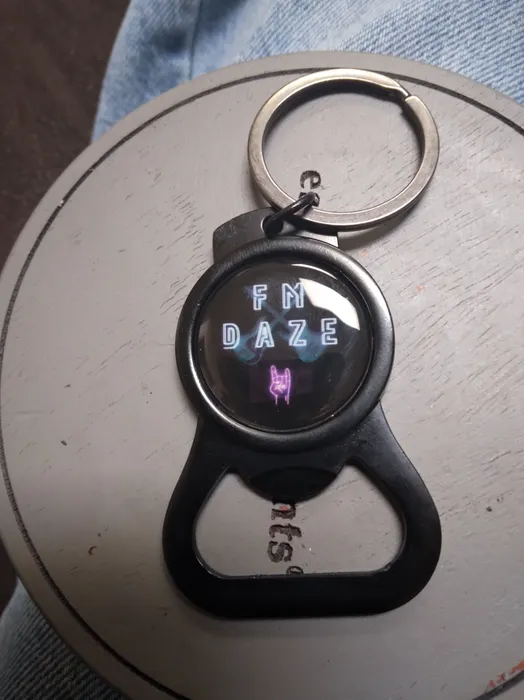 CustomPhoneWalletsNow.com - Bottle Opener Keychain