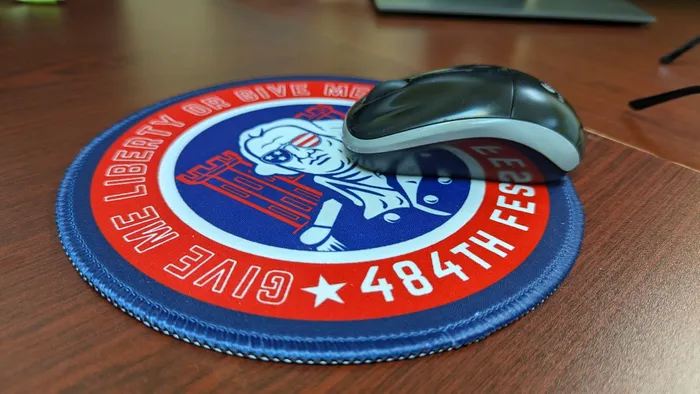 CustomPhoneWalletsNow.com - Custom Round Mouse Pad