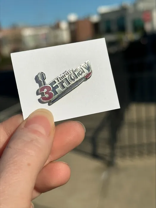 CustomPhoneWalletsNow.com - Hard Enamel Pin