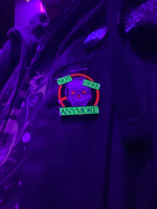 CustomPhoneWalletsNow.com - Hard Enamel Pin