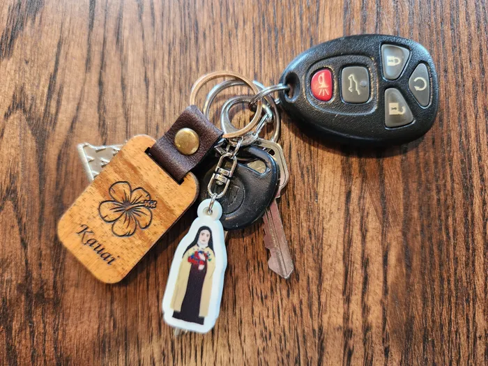 CustomPhoneWalletsNow.com - PVC Keychain