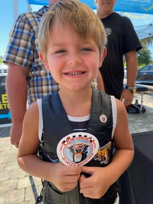 CustomPhoneWalletsNow.com - Circle Stickers