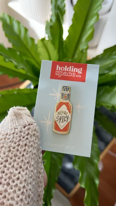 CustomPhoneWalletsNow.com - Hard Enamel Pin