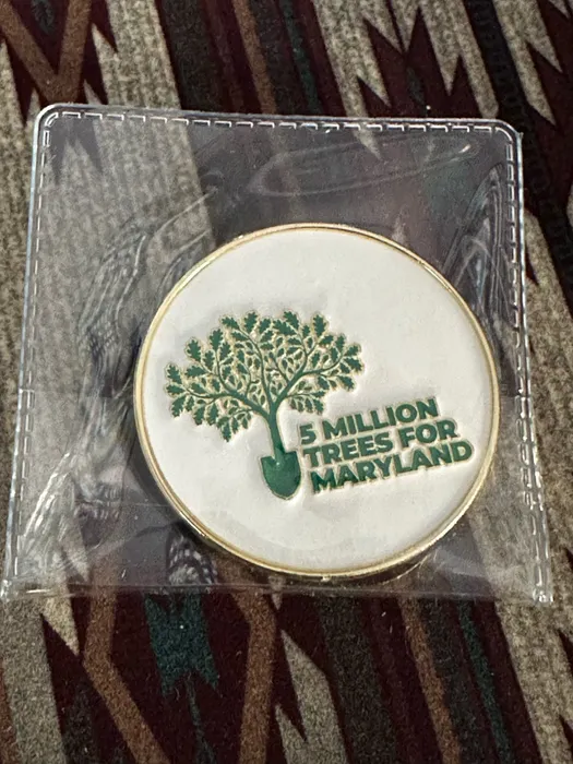 CustomPhoneWalletsNow.com - Soft Enamel Pin