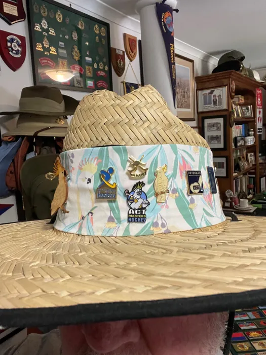 CustomPhoneWalletsNow.com - Soft Enamel Pin