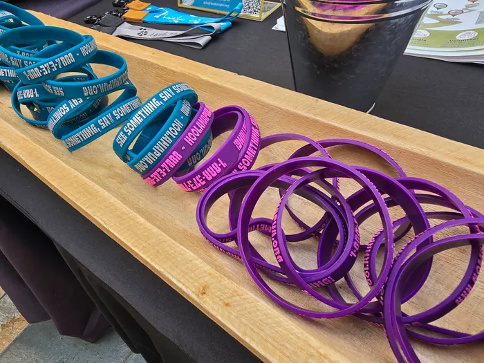 CustomPhoneWalletsNow.com - Embossed Printed