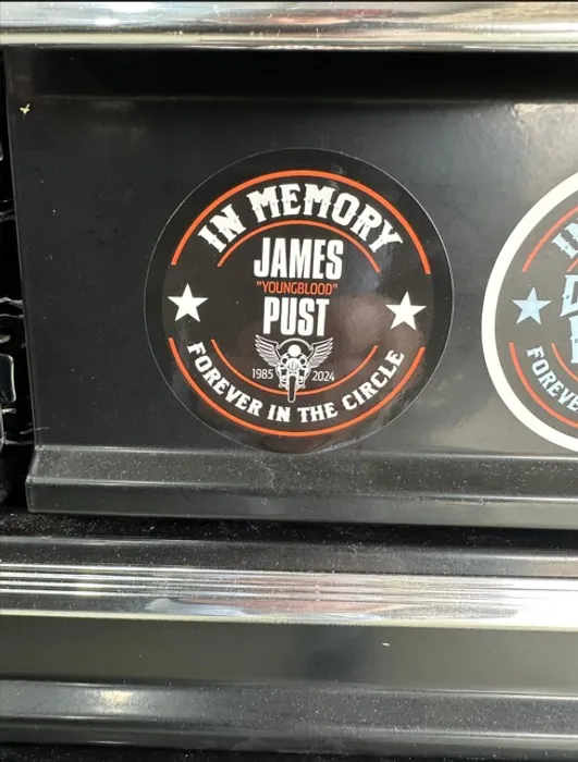 CustomPhoneWalletsNow.com - Kiss Cut Stickers