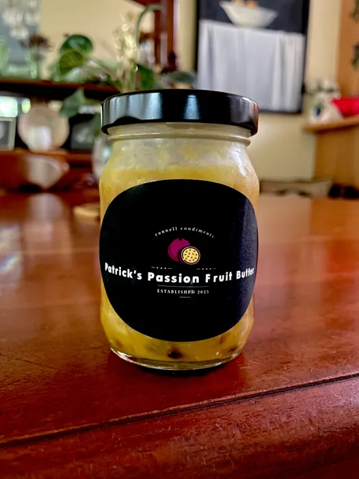 CustomPhoneWalletsNow.com - Oval Stickers