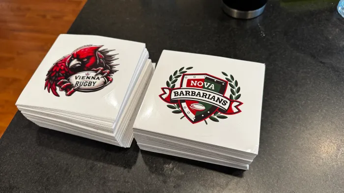 CustomPhoneWalletsNow.com - Circle Stickers