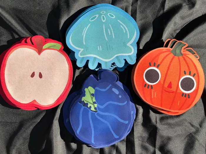 CustomPhoneWalletsNow.com - Custom Shape Die Cut Mouse Pad