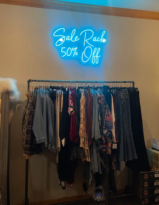 CustomPhoneWalletsNow.com - Custom Neon Sign