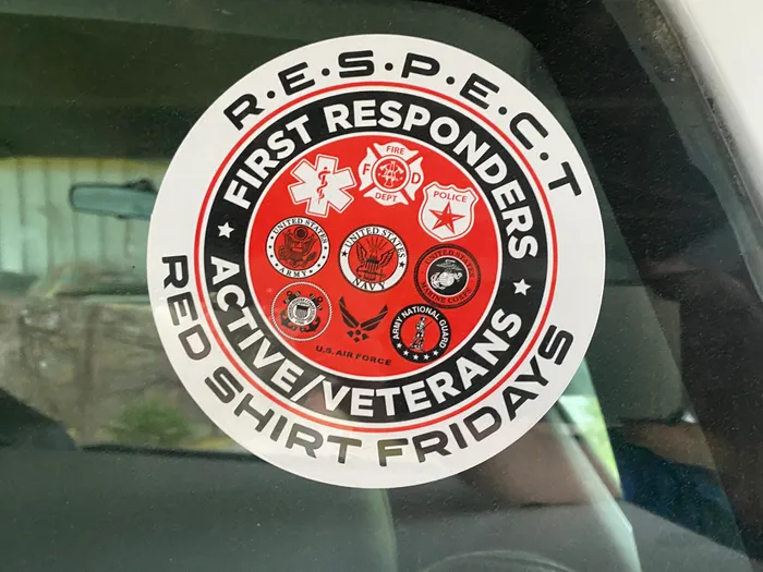 CustomPhoneWalletsNow.com - Circle Stickers