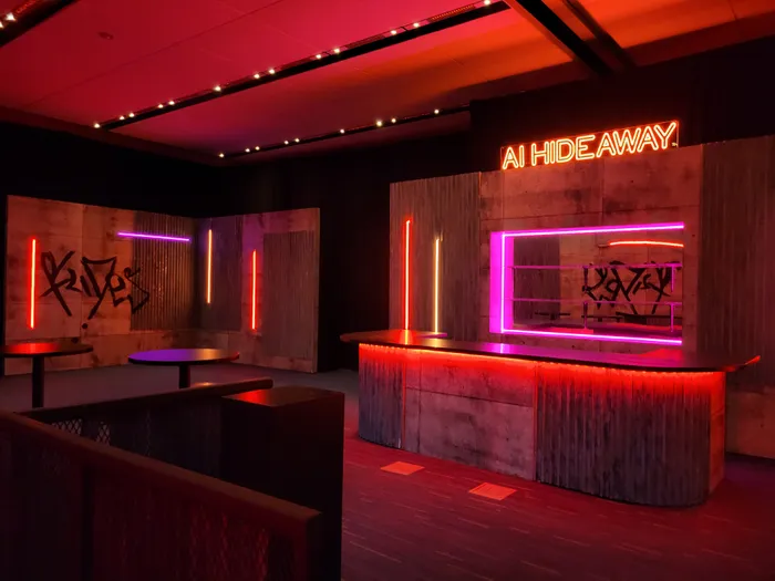 CustomPhoneWalletsNow.com - Custom Neon Sign