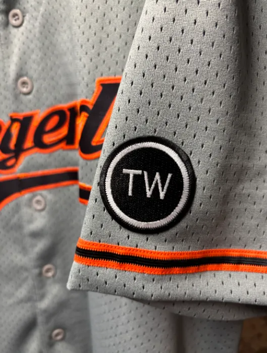 CustomPhoneWalletsNow.com - Embroidered Patches