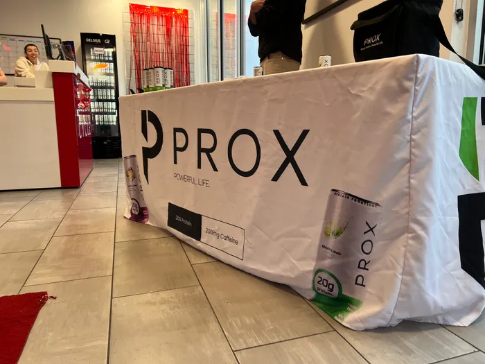 CustomPhoneWalletsNow.com - Custom Rectangle Table Covers