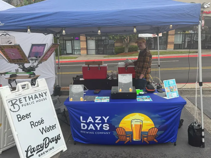 CustomPhoneWalletsNow.com - 24 Hour Rush Rectangle Table Covers