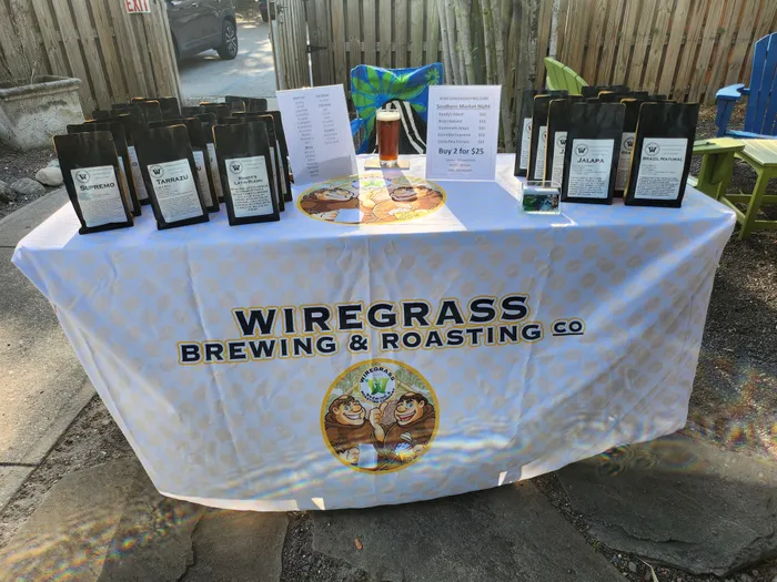 CustomPhoneWalletsNow.com - Custom Rectangle Table Covers