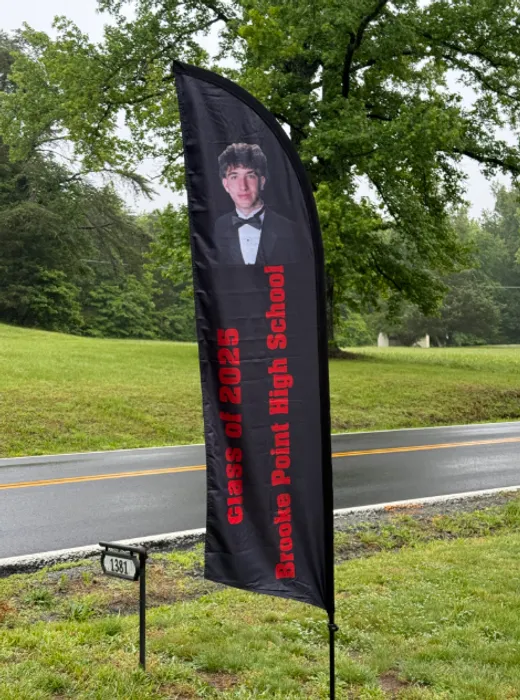 CustomPhoneWalletsNow.com - Feather Flag