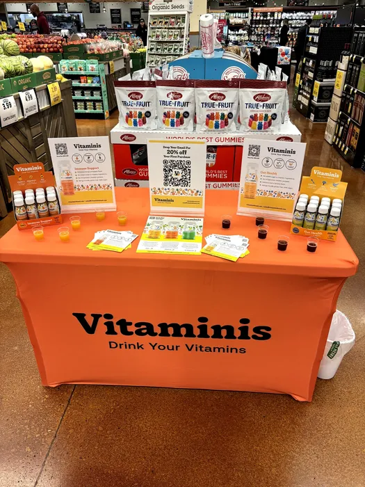 CustomPhoneWalletsNow.com - Custom Rectangle Table Covers