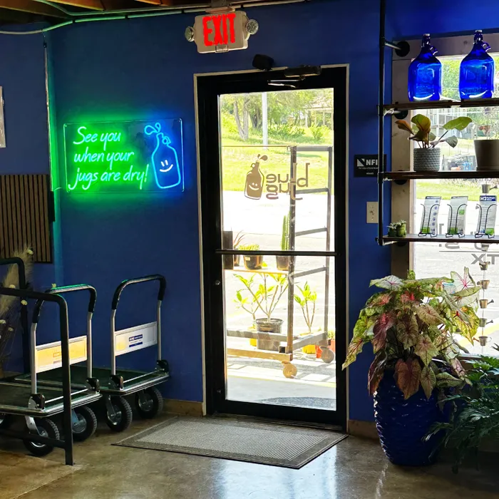 CustomPhoneWalletsNow.com - Artwork Neon Sign