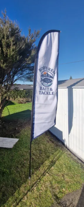 CustomPhoneWalletsNow.com - Feather Flag