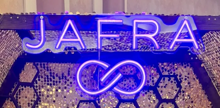 CustomPhoneWalletsNow.com - Artwork Neon Sign