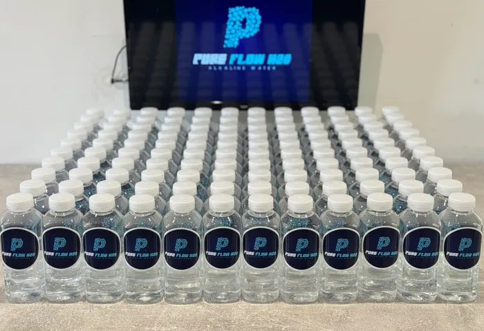 CustomPhoneWalletsNow.com - Circle Stickers